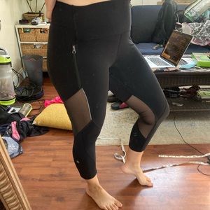 Lululemon mesh crops